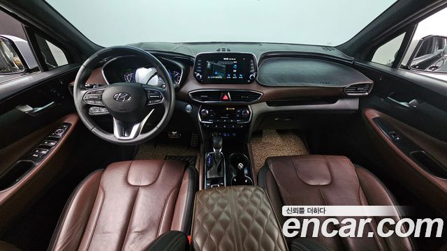 Hyundai Santa Fe — interior