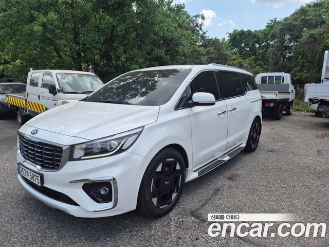 Kia Carnival — exterior