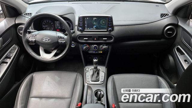 Hyundai Kona — interior