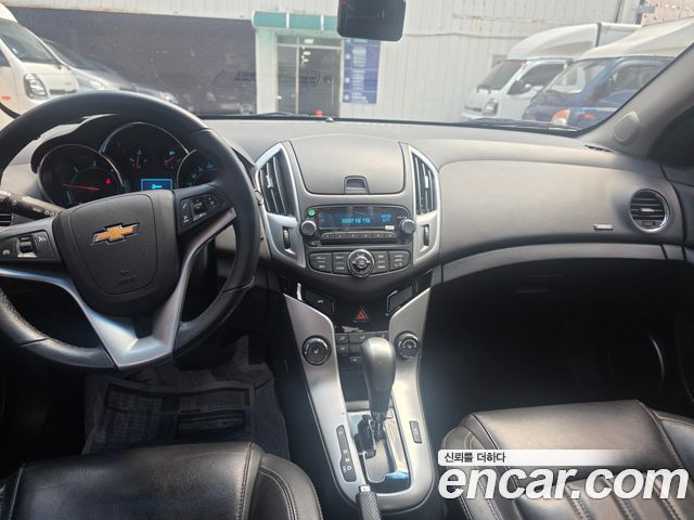 Chevrolet Korea Cruze — interior