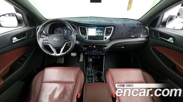 Hyundai Tucson — interior