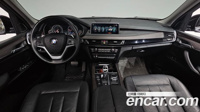 BMW X5 — interior