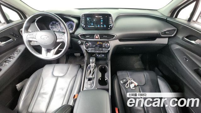 Hyundai Santa Fe — interior