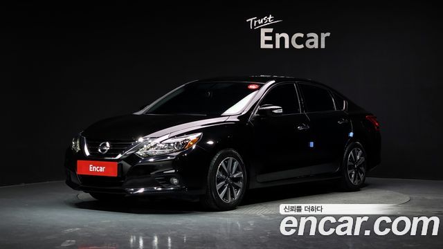 Nissan Altima — exterior