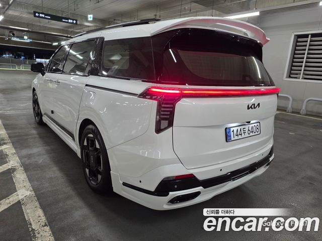 Kia Carnival — interior