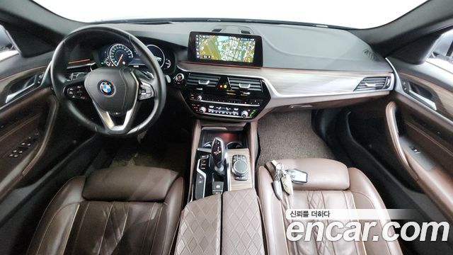 BMW 5 Series — interior