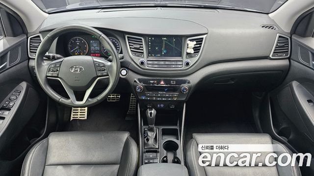 Hyundai Tucson — interior