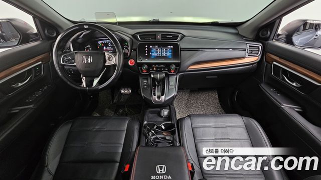 Honda CR-V — interior
