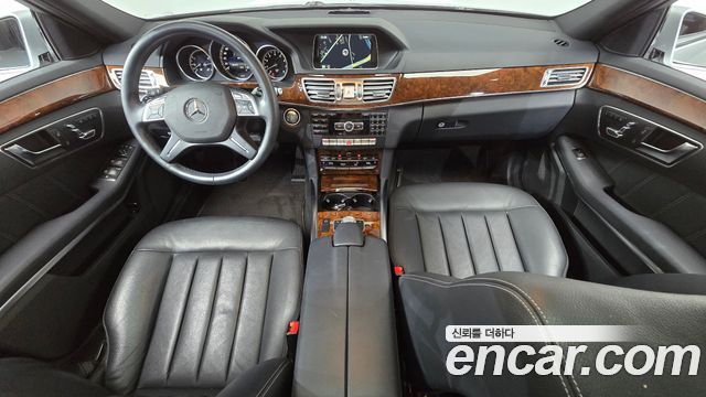 Mercedes-Benz E-Class — interior