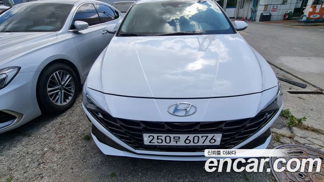 Hyundai Avante — exterior