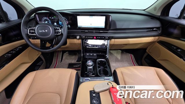 Kia Carnival — interior