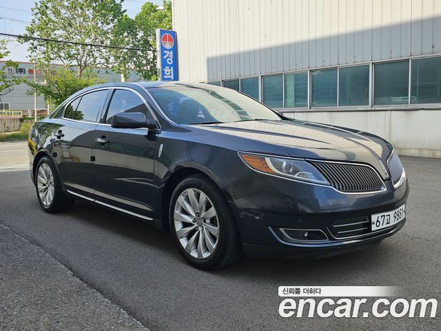 Lincoln MKS — exterior