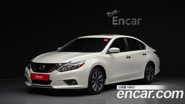 Nissan Altima — exterior
