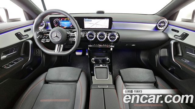Mercedes-Benz CLA-Class — interior