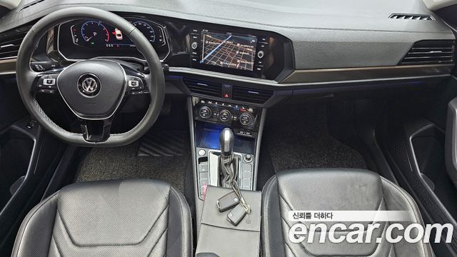 Volkswagen Jetta — interior