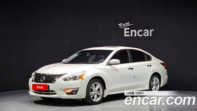 Nissan Altima — exterior