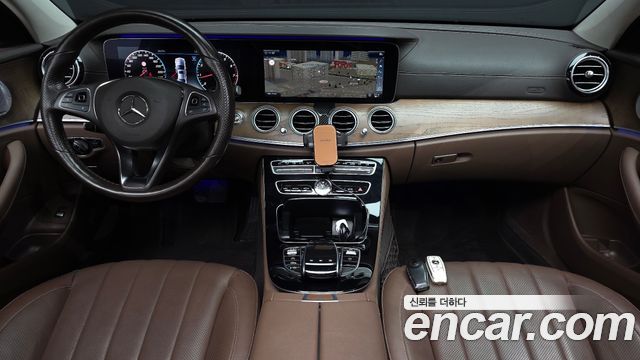 Mercedes-Benz E-Class — interior