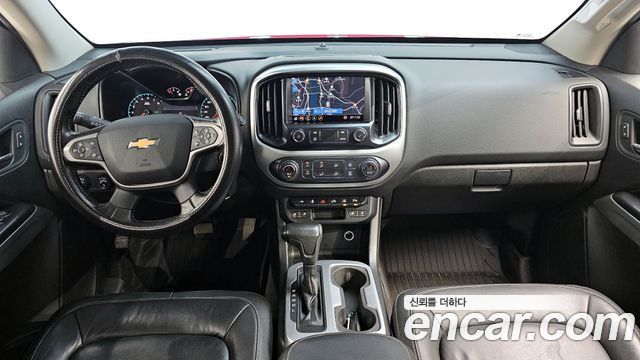 Chevrolet Korea Colorado — interior