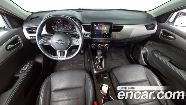 Renault Korea XM3 — interior