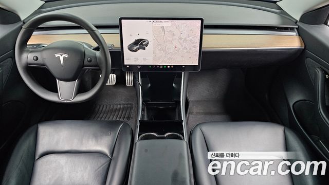 Tesla Model 3 — interior