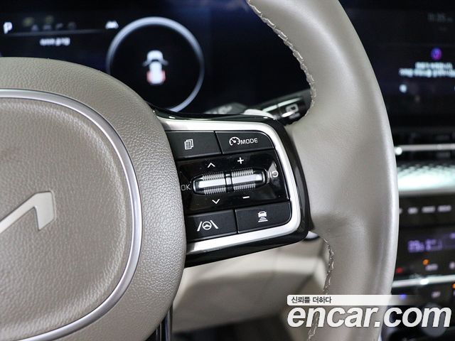 Kia Carnival — interior