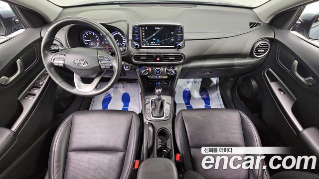 Hyundai Kona — interior