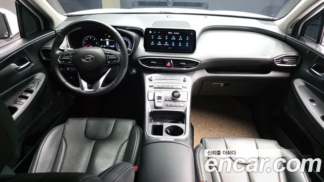 Hyundai Santa Fe — interior