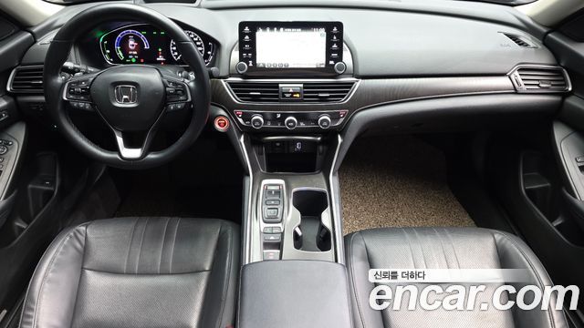 Honda Accord — interior