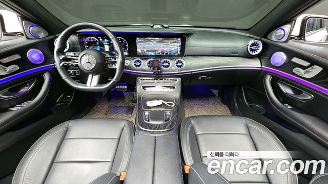 Mercedes-Benz E-Class — interior
