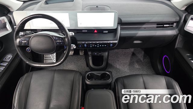 Hyundai IONIQ 5 — interior