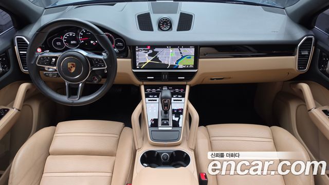Porsche Cayenne — interior