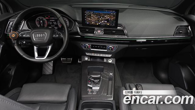 Audi Q5 — interior