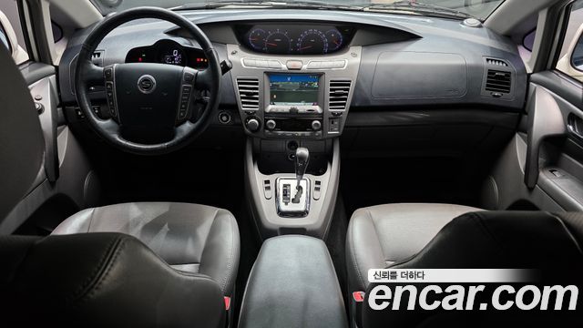 KG Mobility Korando — interior