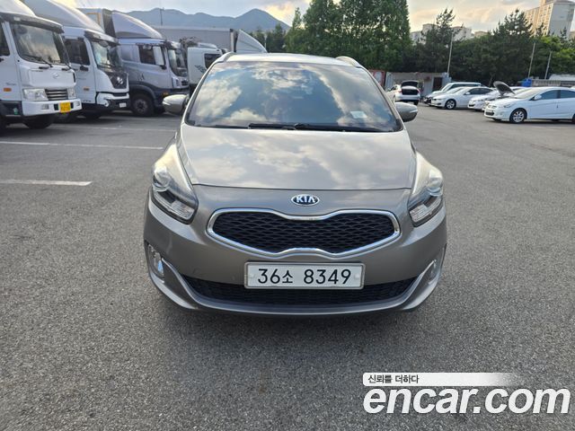 Kia Carens — exterior