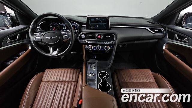 Genesis G70 — interior