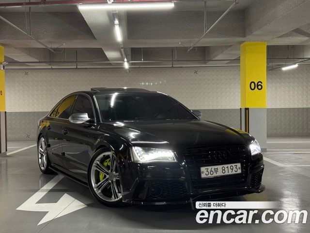Audi S8 — exterior