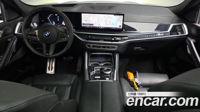 BMW X6 — interior