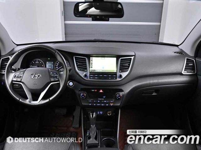 Hyundai Tucson — interior