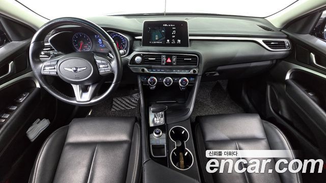 Genesis G70 — interior