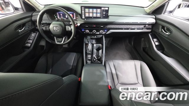 Honda Accord — interior