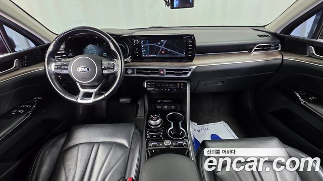 Kia K5 — interior