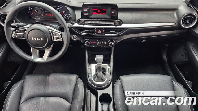 Kia K3 — interior