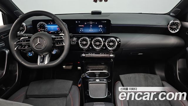 Mercedes-Benz A-Class — interior