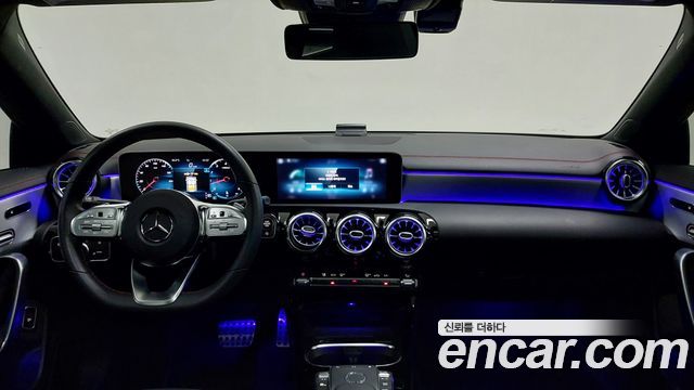 Mercedes-Benz CLA-Class — interior