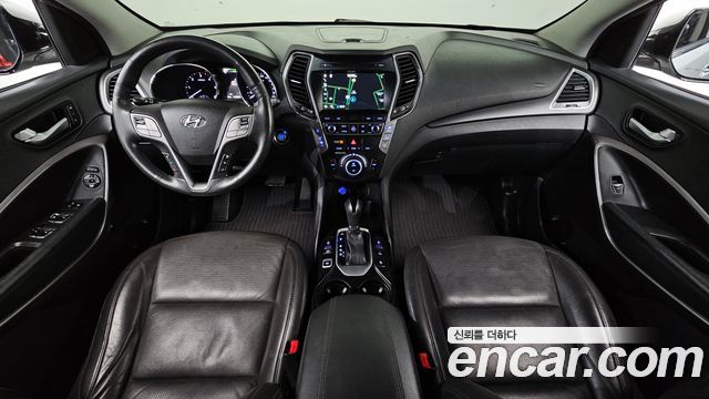 Hyundai Santa Fe — interior