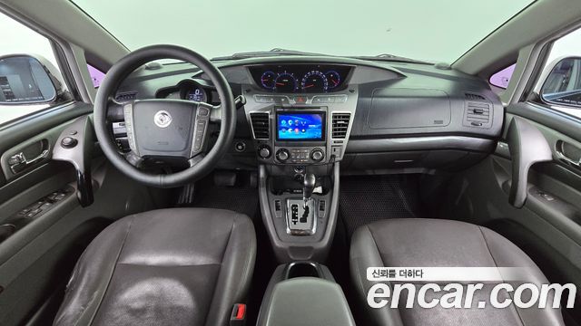 KG Mobility Korando — interior