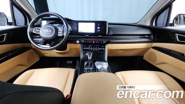 Kia Carnival — interior