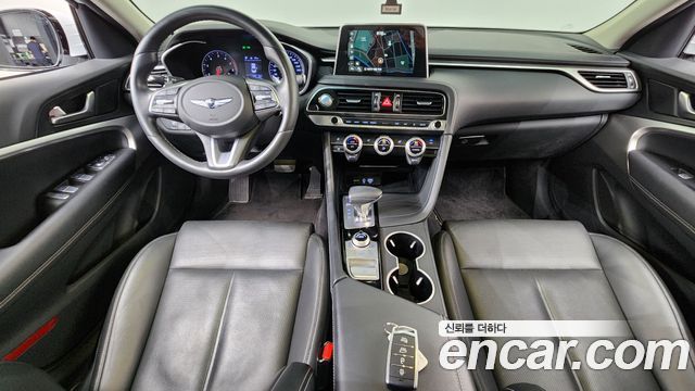 Genesis G70 — interior