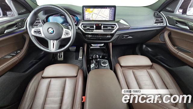 BMW X4 — interior