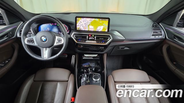 BMW X4 — interior